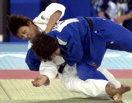 World champion Maeda tripped up, out of competition